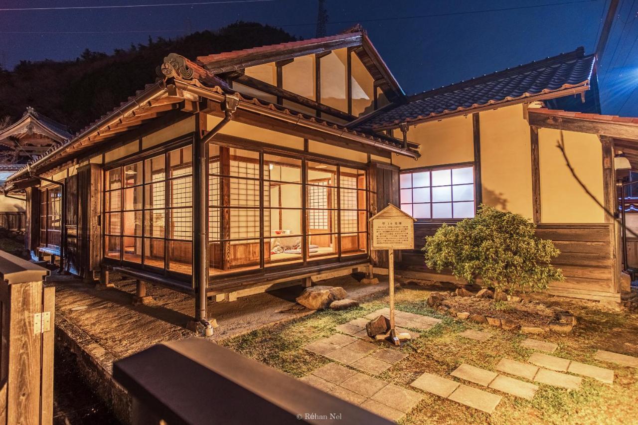 Japan'S Oldest Remaining Company Housing Villa Aszago Kültér fotó