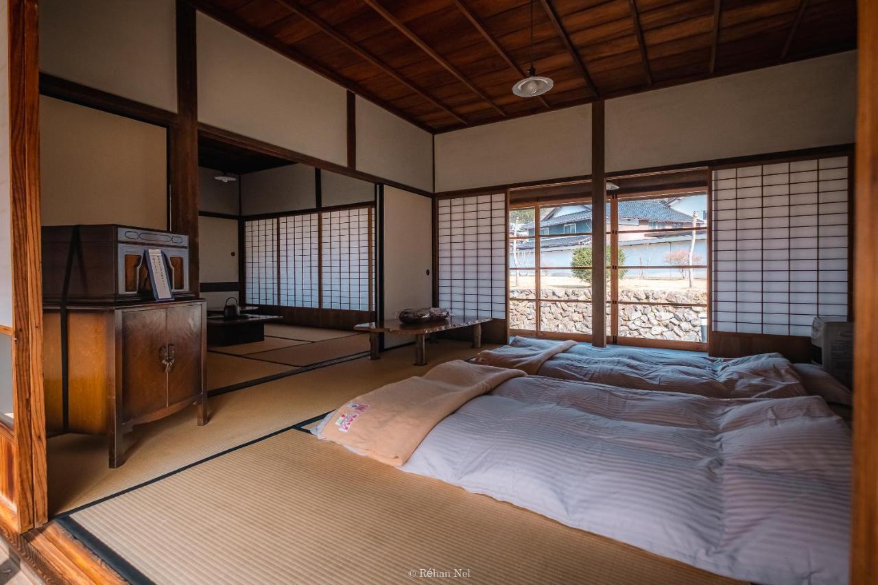 Japan'S Oldest Remaining Company Housing Villa Aszago Kültér fotó