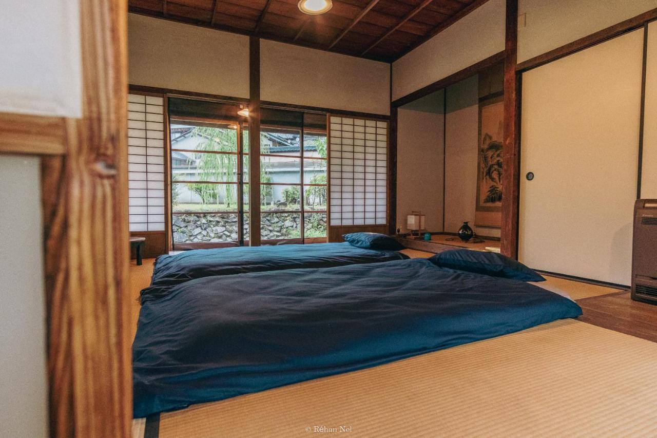 Japan'S Oldest Remaining Company Housing Villa Aszago Kültér fotó