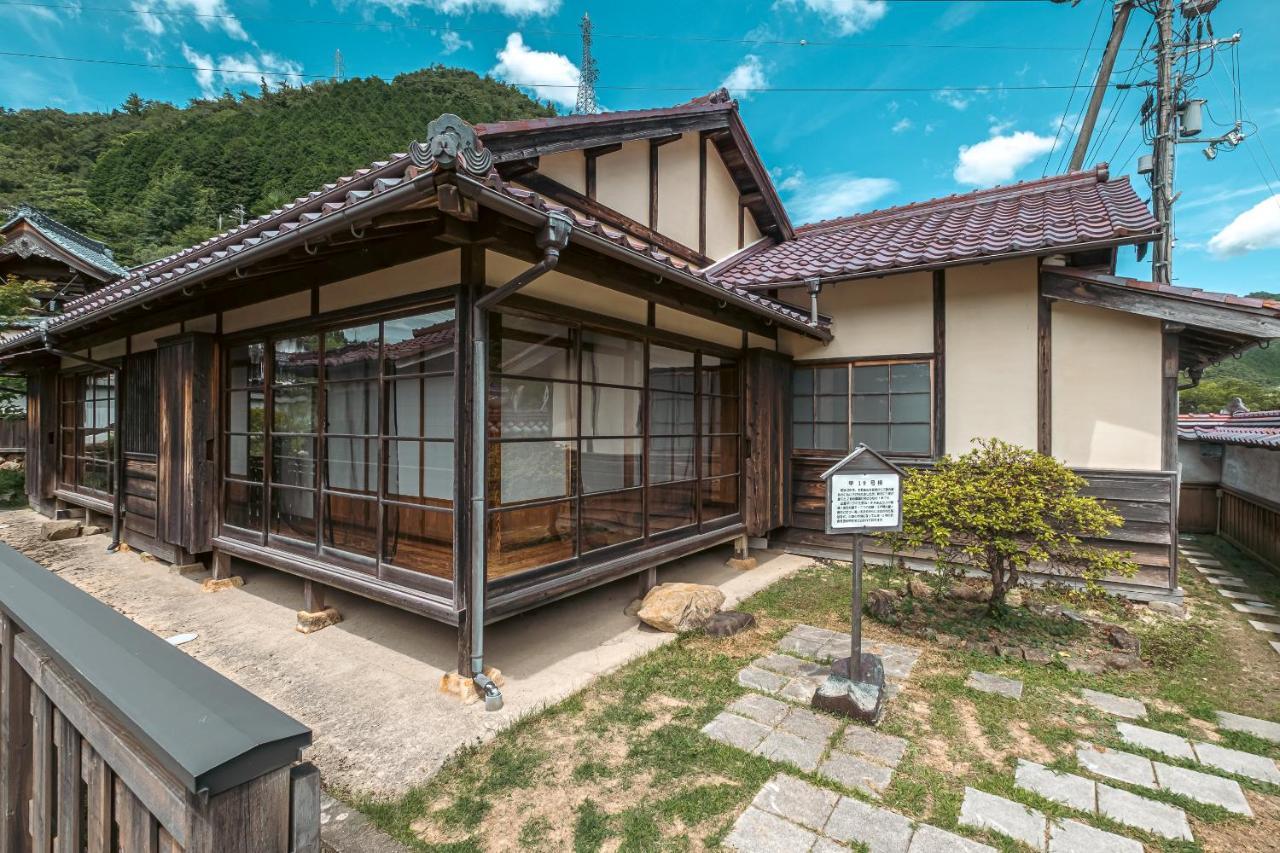 Japan'S Oldest Remaining Company Housing Villa Aszago Kültér fotó