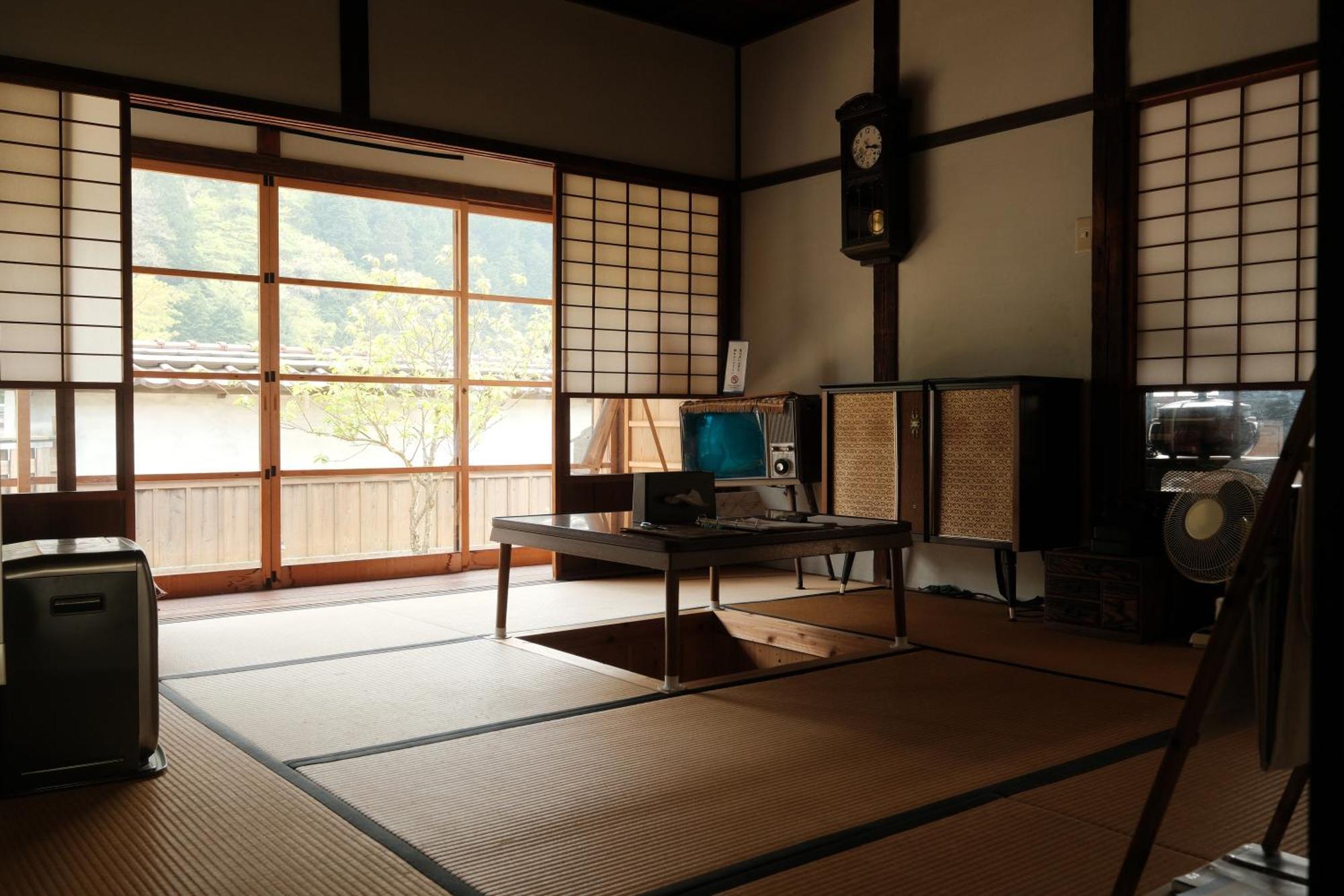 Japan'S Oldest Remaining Company Housing Villa Aszago Kültér fotó