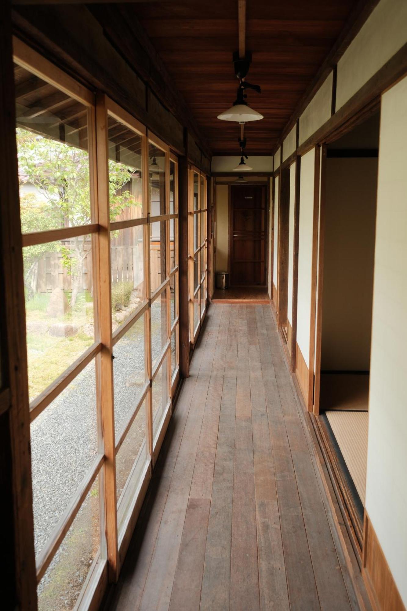 Japan'S Oldest Remaining Company Housing Villa Aszago Kültér fotó