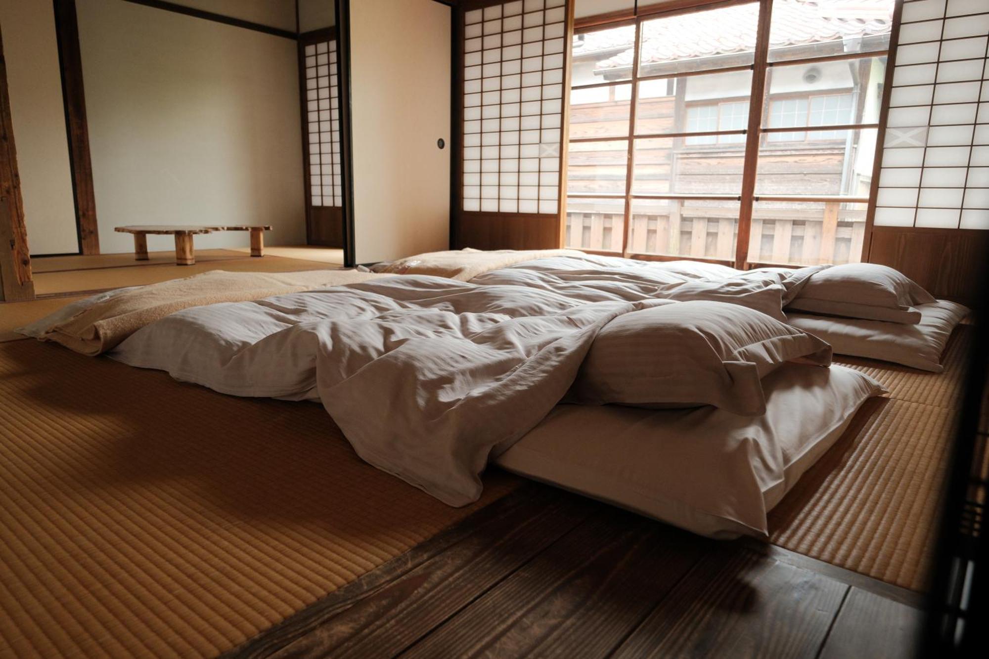 Japan'S Oldest Remaining Company Housing Villa Aszago Kültér fotó