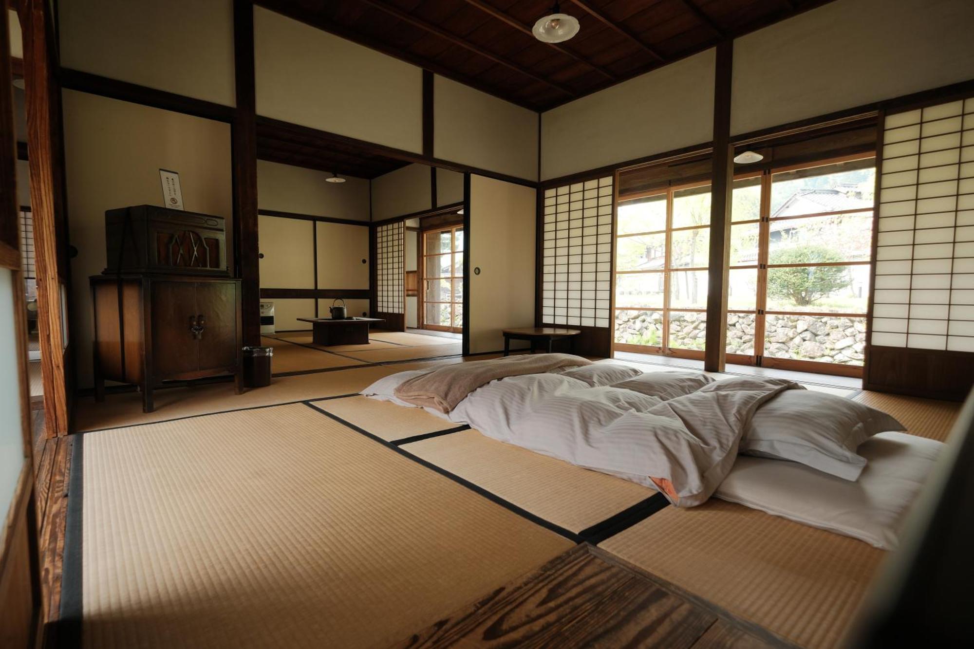 Japan'S Oldest Remaining Company Housing Villa Aszago Kültér fotó
