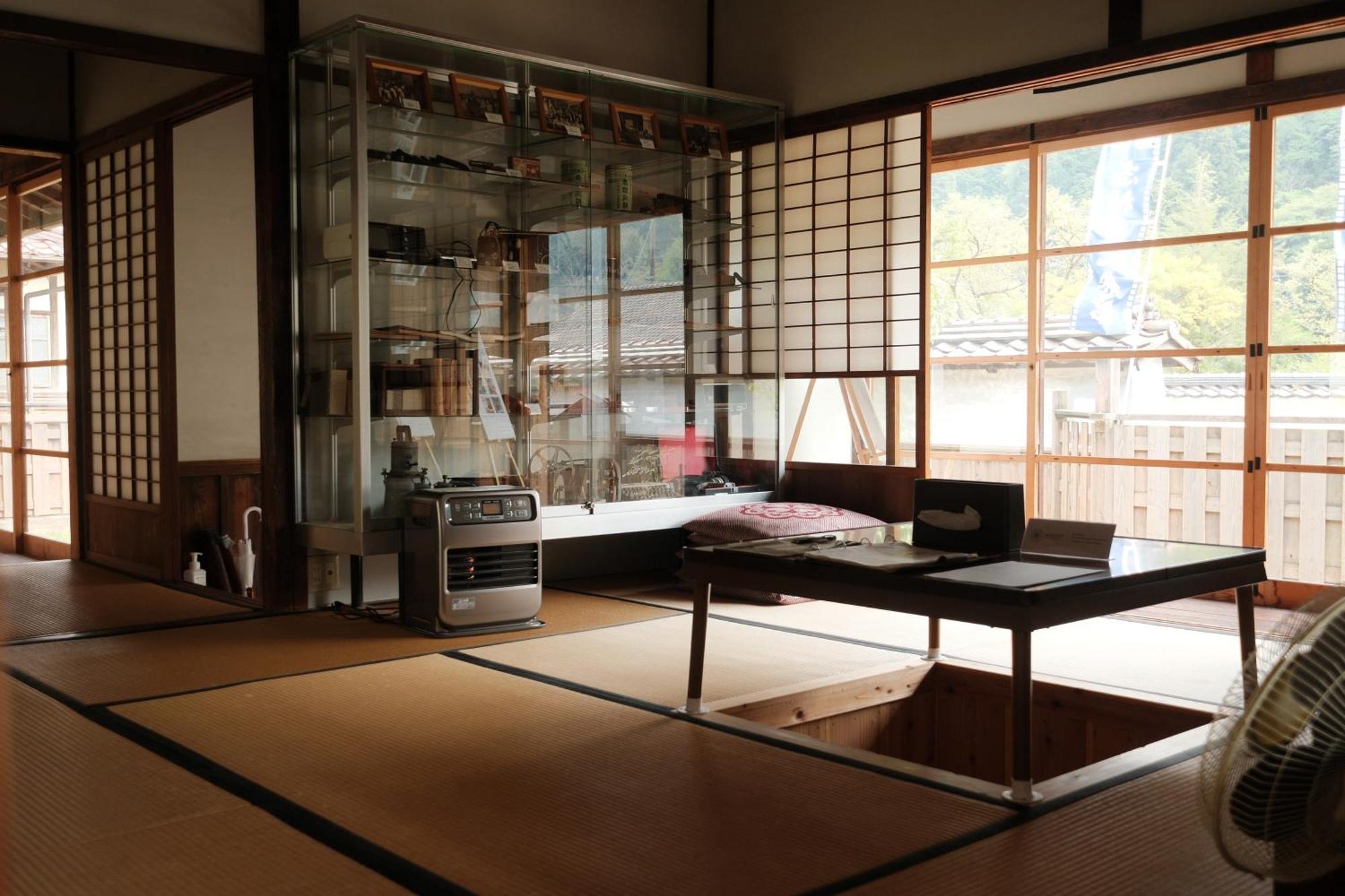 Japan'S Oldest Remaining Company Housing Villa Aszago Kültér fotó