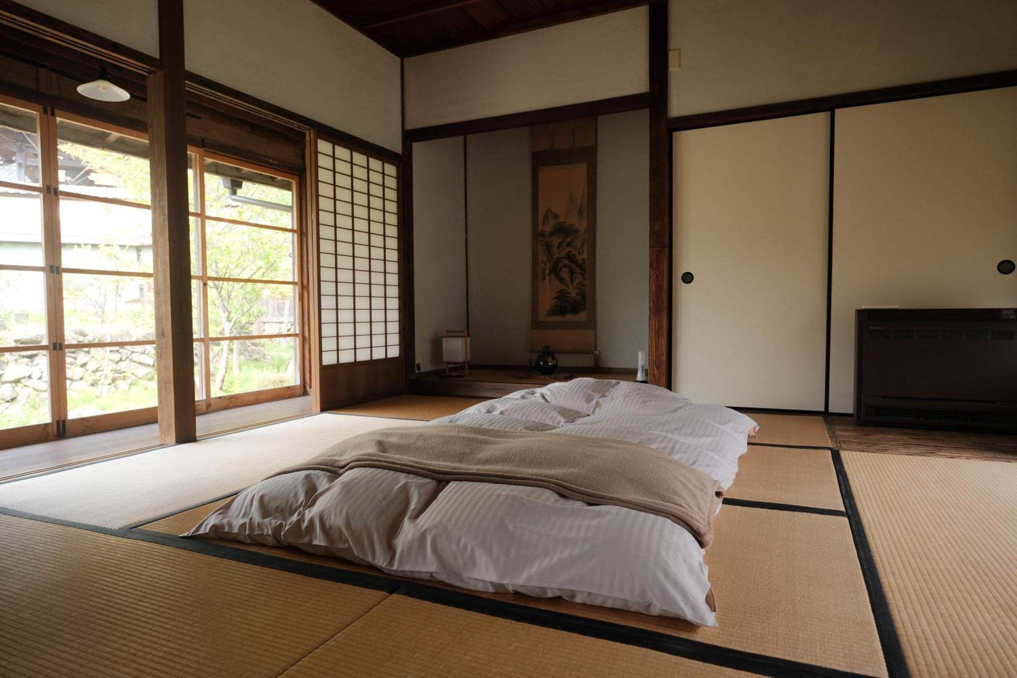 Japan'S Oldest Remaining Company Housing Villa Aszago Kültér fotó